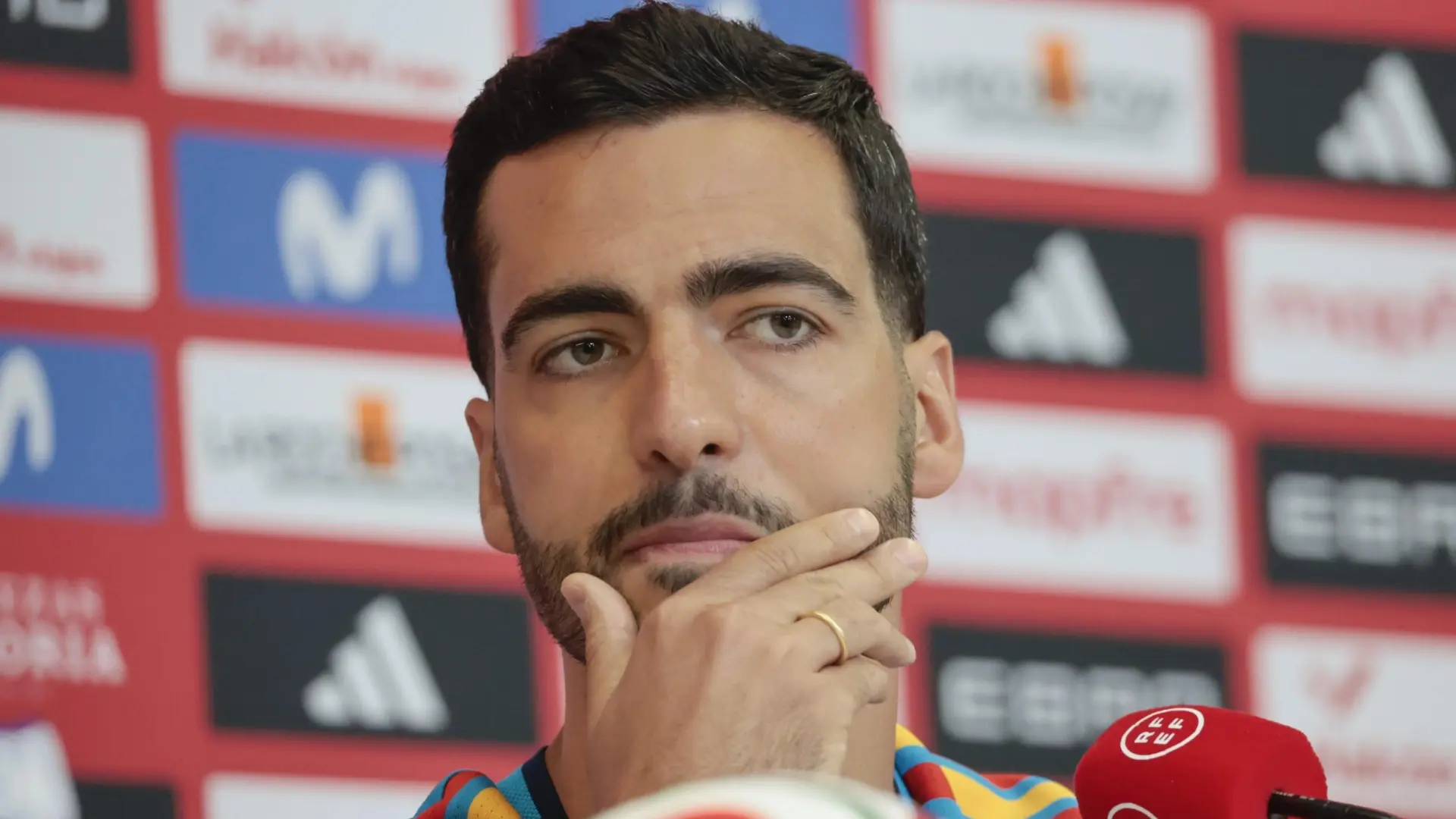 Mikel Merino reflexiona sobre el batacazo de España en su debut en el Mundial