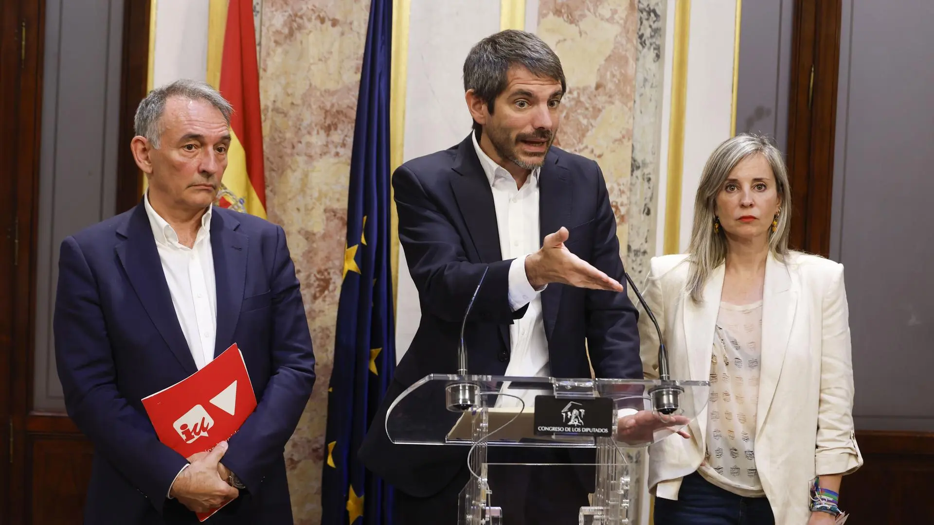Sumar presenta una ley para que los expresidentes no puedan trabajar hasta 10 años después de su cese
