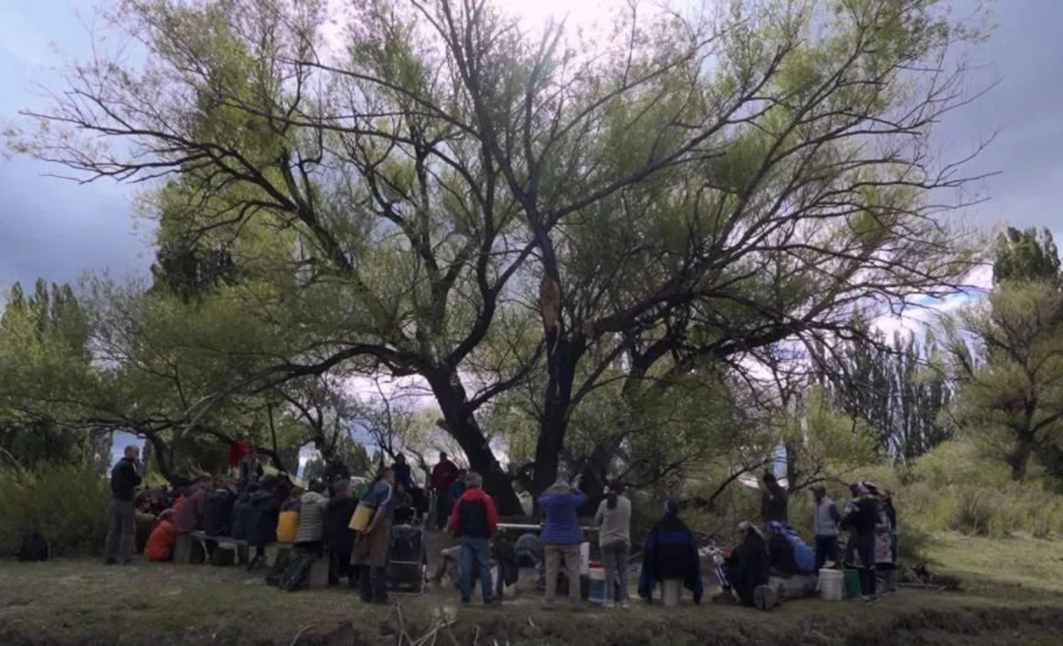Estrenaron documental sobre una caravana que fue desde la Cordillera hasta la costa