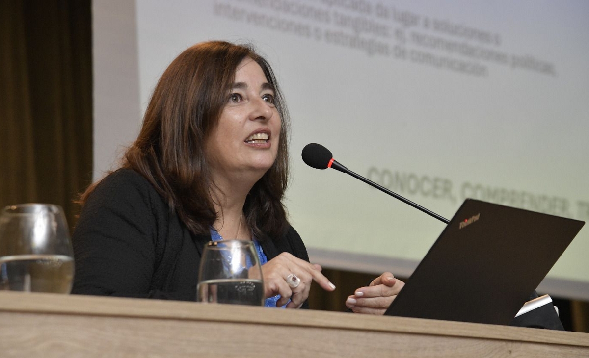 "Se están desmantelando y destruyendo los sistemas científico"