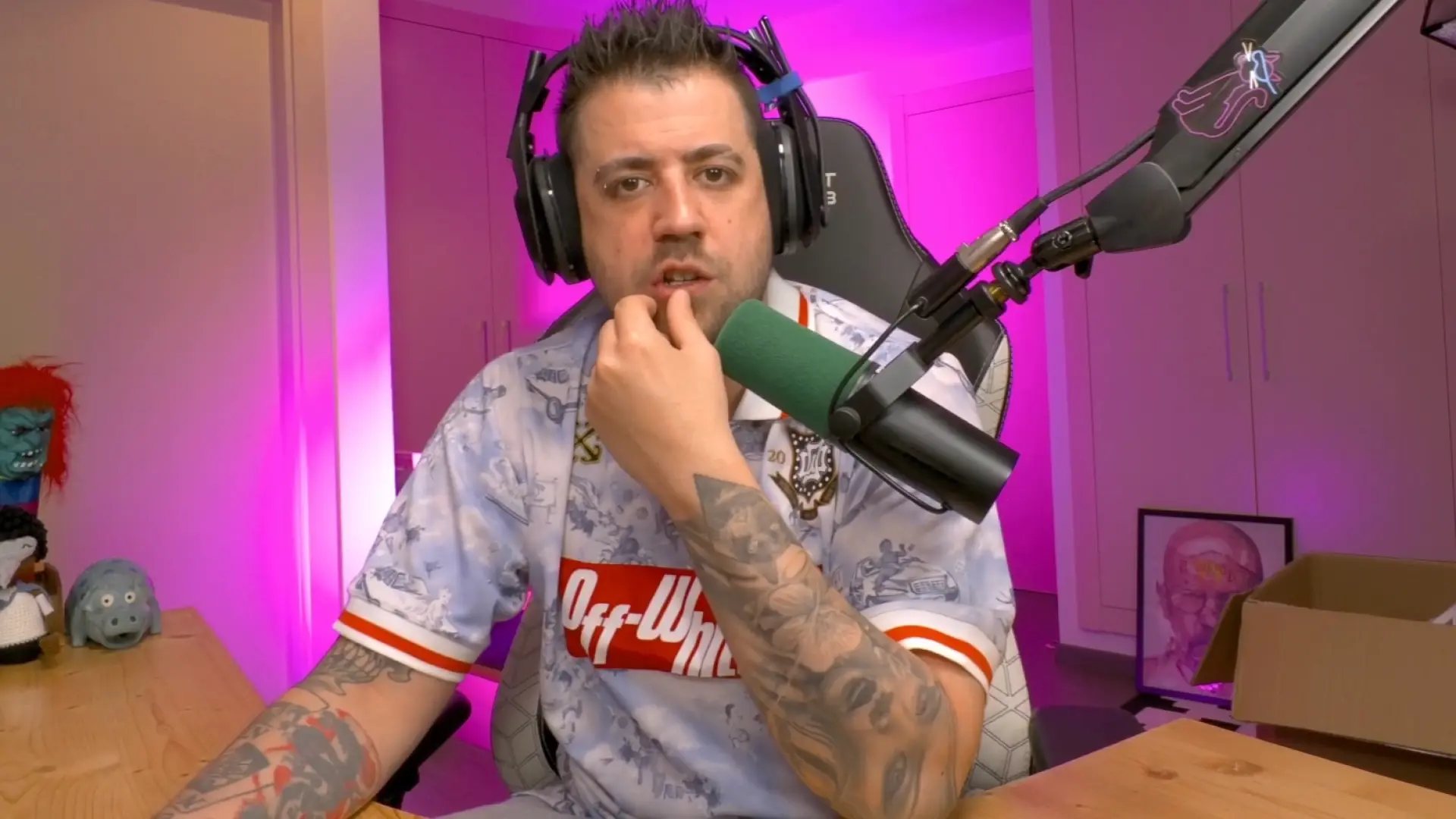 AuronPlay reflexiona sobre la crisis de calidad en Twitch y lanza una pulla a otros 'influencers'