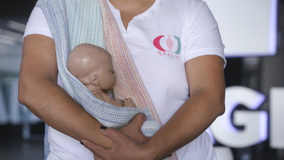 Guardianas del nacimiento: doulas se organizan contra la frialdad del quirófano
