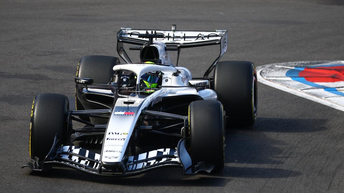 Viernes negro para Cadillac: Antonelli domina y Checo Pérez se queda sin FP2