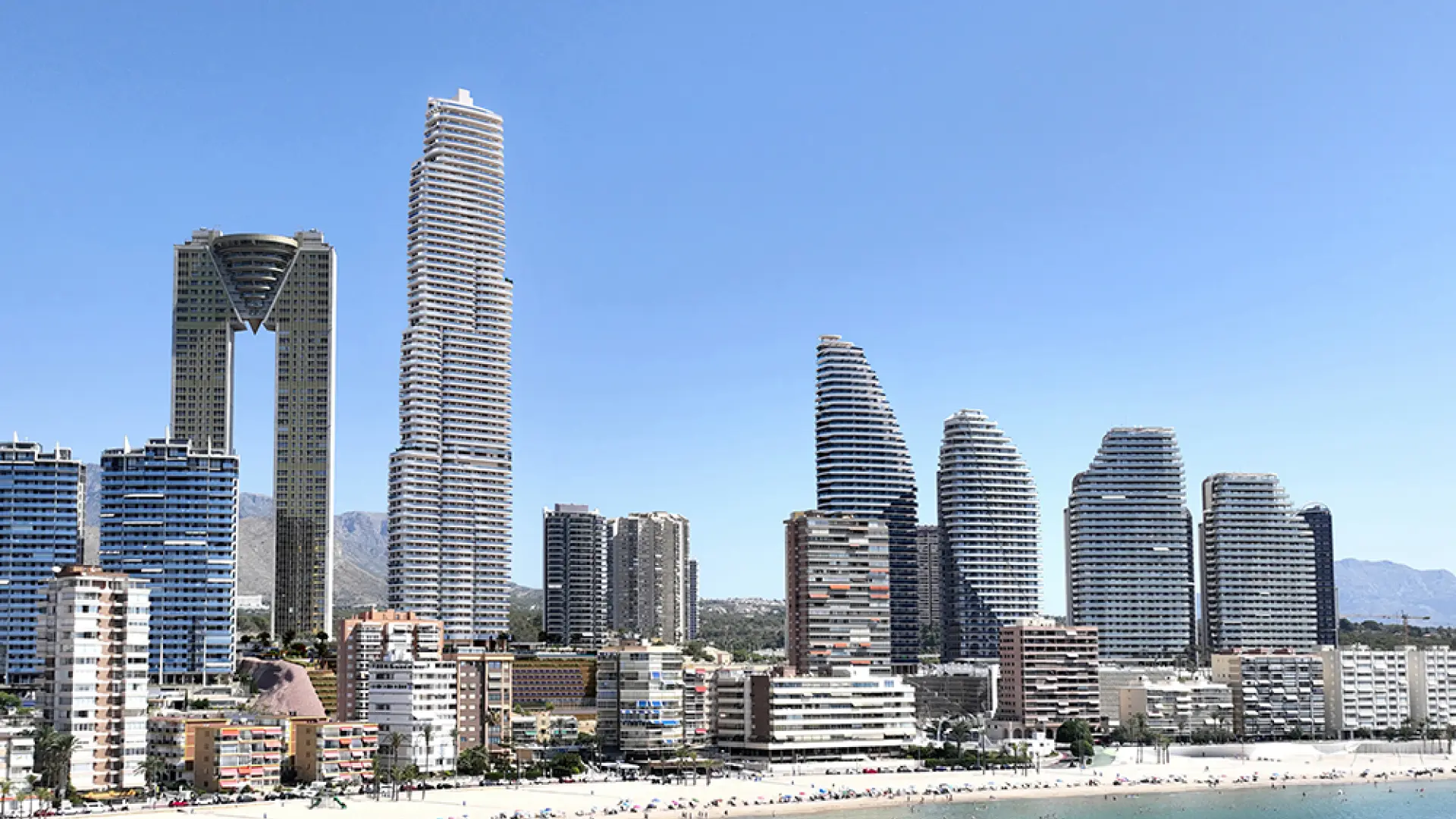 Megaconstrucción española: así es el rascacielos más alto de Europa que se construye en Benidorm