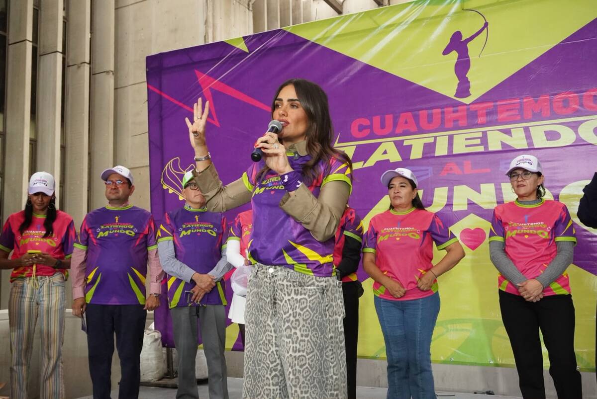 Rojo de la Vega presenta el Pasaporte Cuauhtémoc ante turismo global