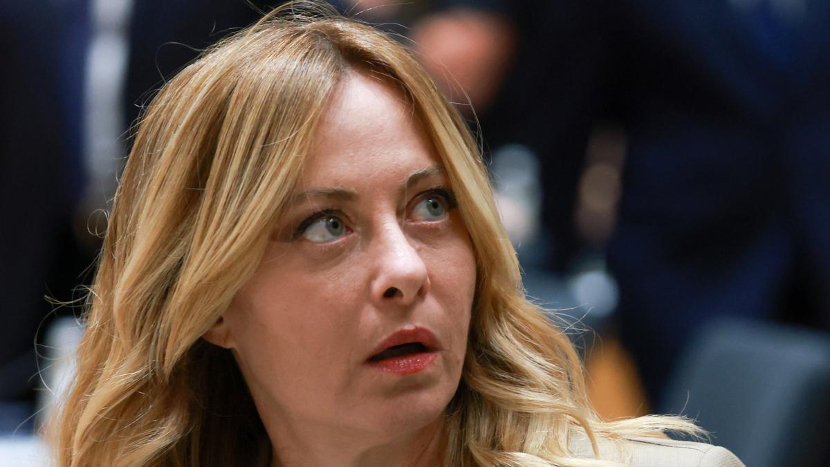 Meloni responde a Trump y califica sus ataques como "injustificados" y sin sentido
