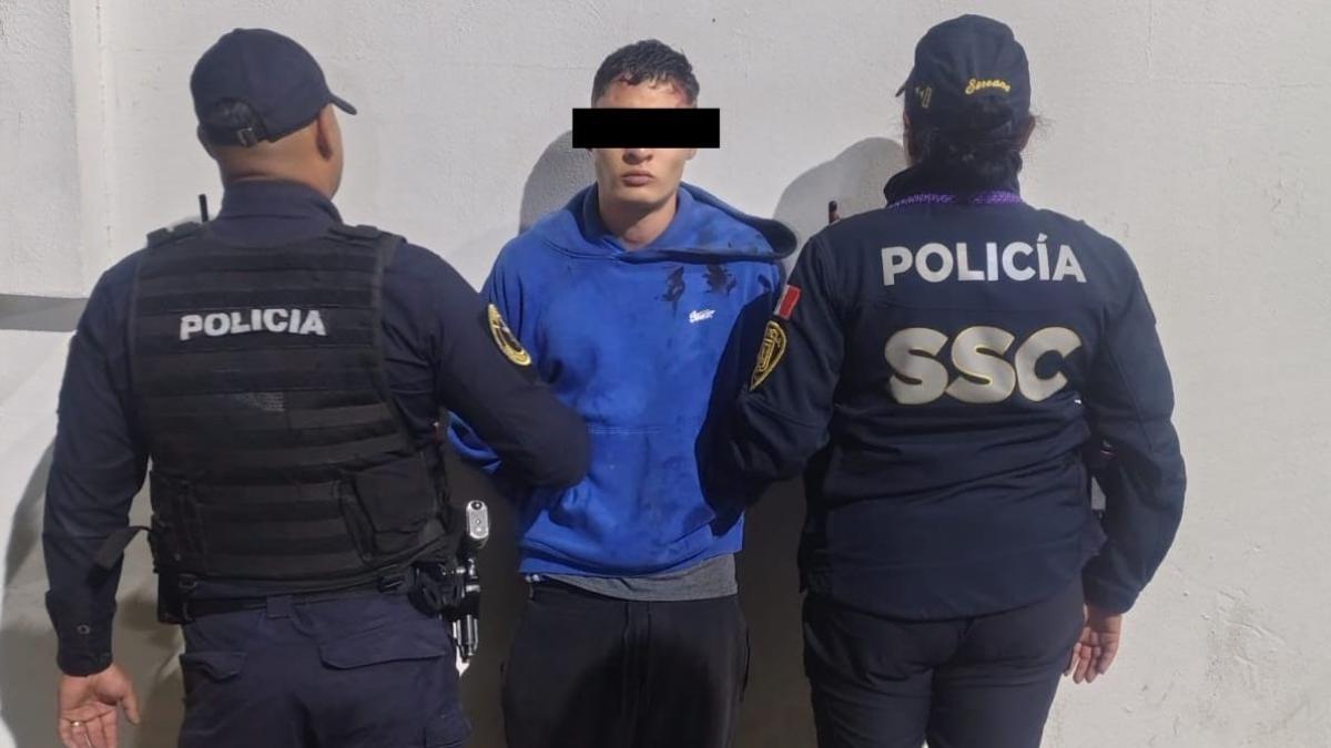 Cae sujeto acusado de robar auto con violencia en Cuajimalpa