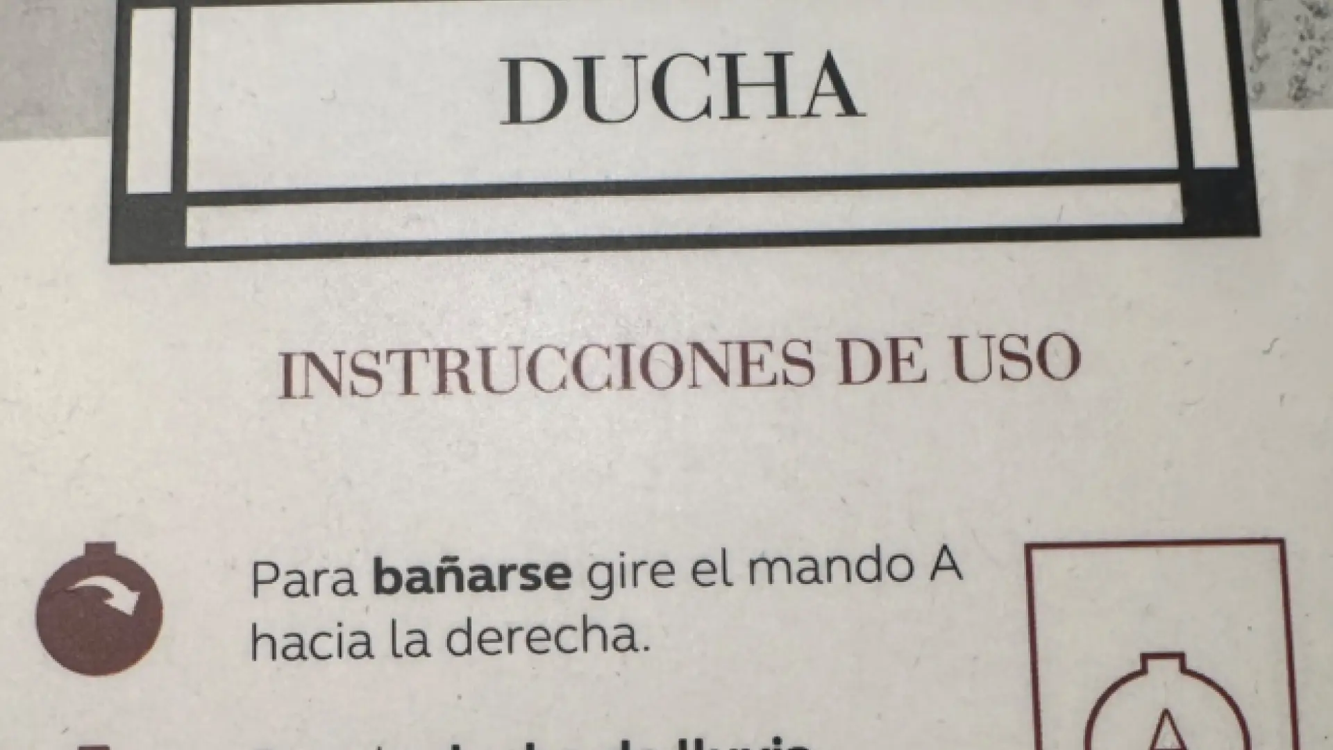 Un joven comparte el sorprendente "manual de instrucciones" de la ducha de su hotel: "un monstruo"