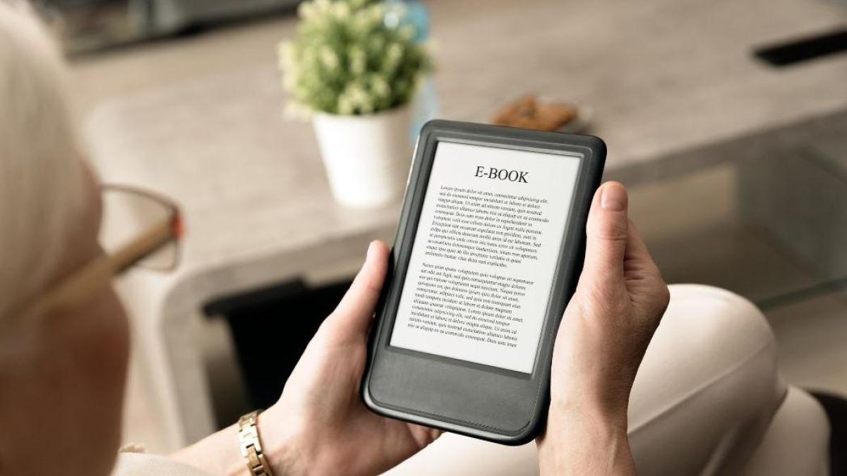 Los mejores eReaders para perderte entre páginas este verano y llevar toda tu biblioteca allá donde vayas