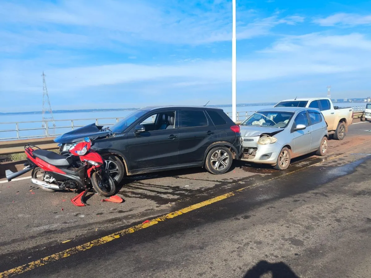 Choque en cadena en el puente internacional: cuatro vehículos involucrados y sin heridos
