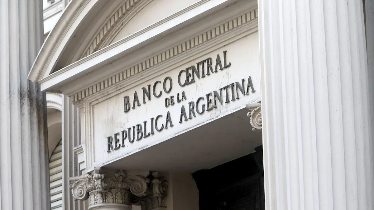 Dólar: el BCRA compró el monto más bajo desde inicios de abril y las reservas cayeron arrastradas por el oro