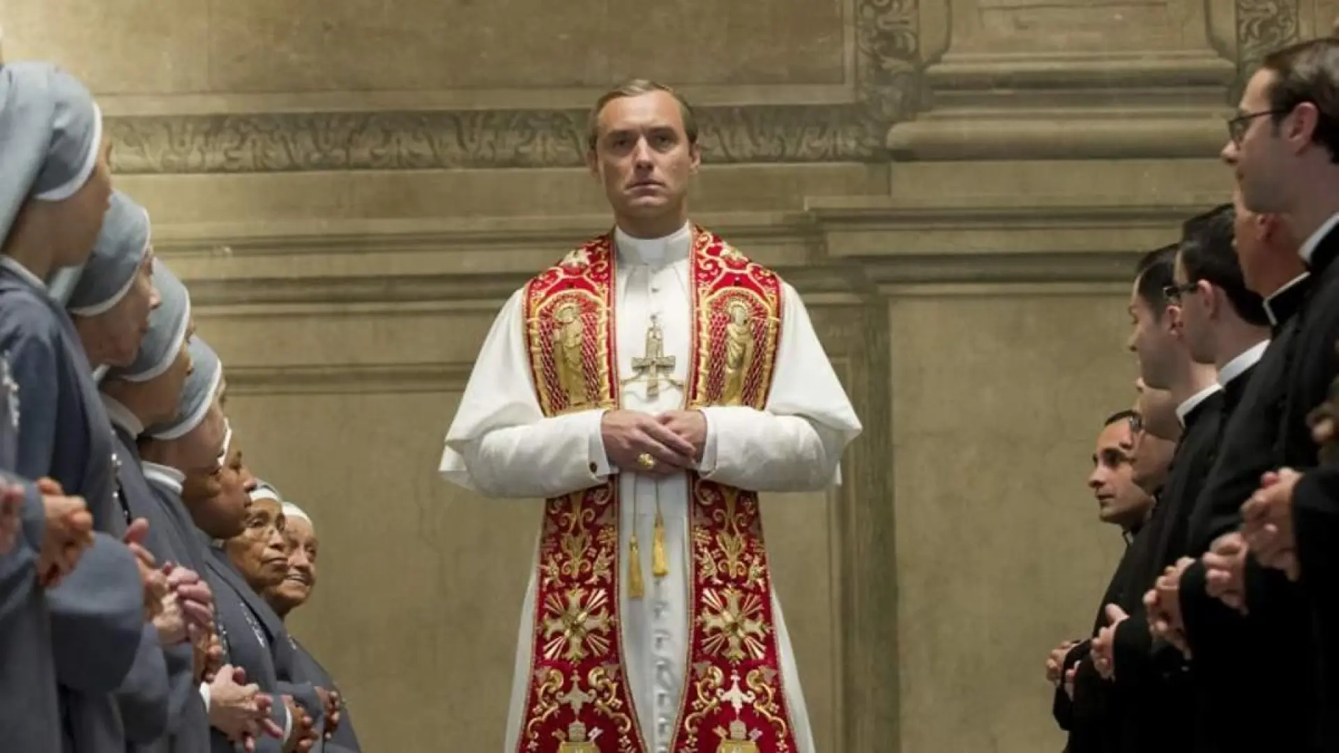 Dónde ver al Papa más polémico en streaming: las miniseries que revolucionaron al Vaticano