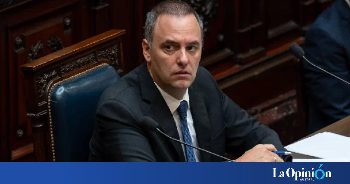 El oficialismo logró postergar una semana la sesión, pero avanza la interpelación de Manuel Adorni en el Senado