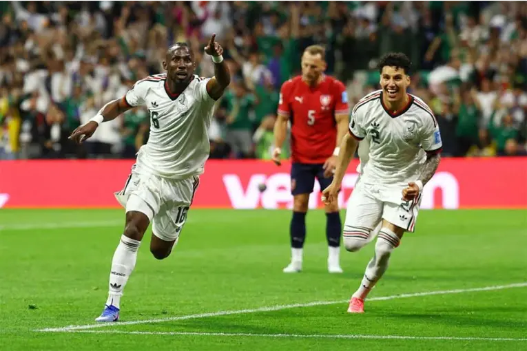 México le ganó a República Checa y terminó la primera fase con puntaje perfecto