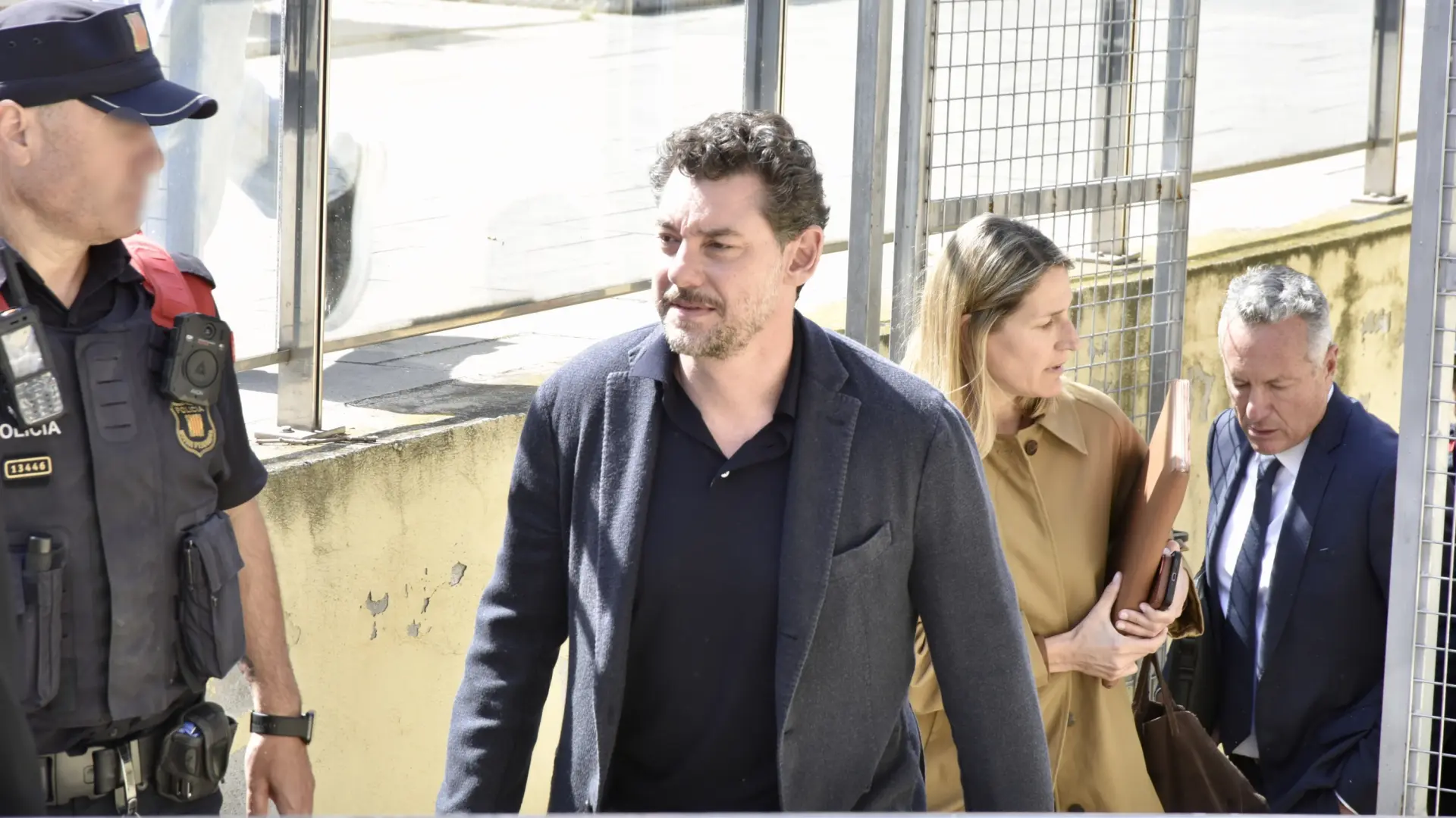 Publican la fotografía de Isak Andic y su hijo que contradice una de las teorías del caso
