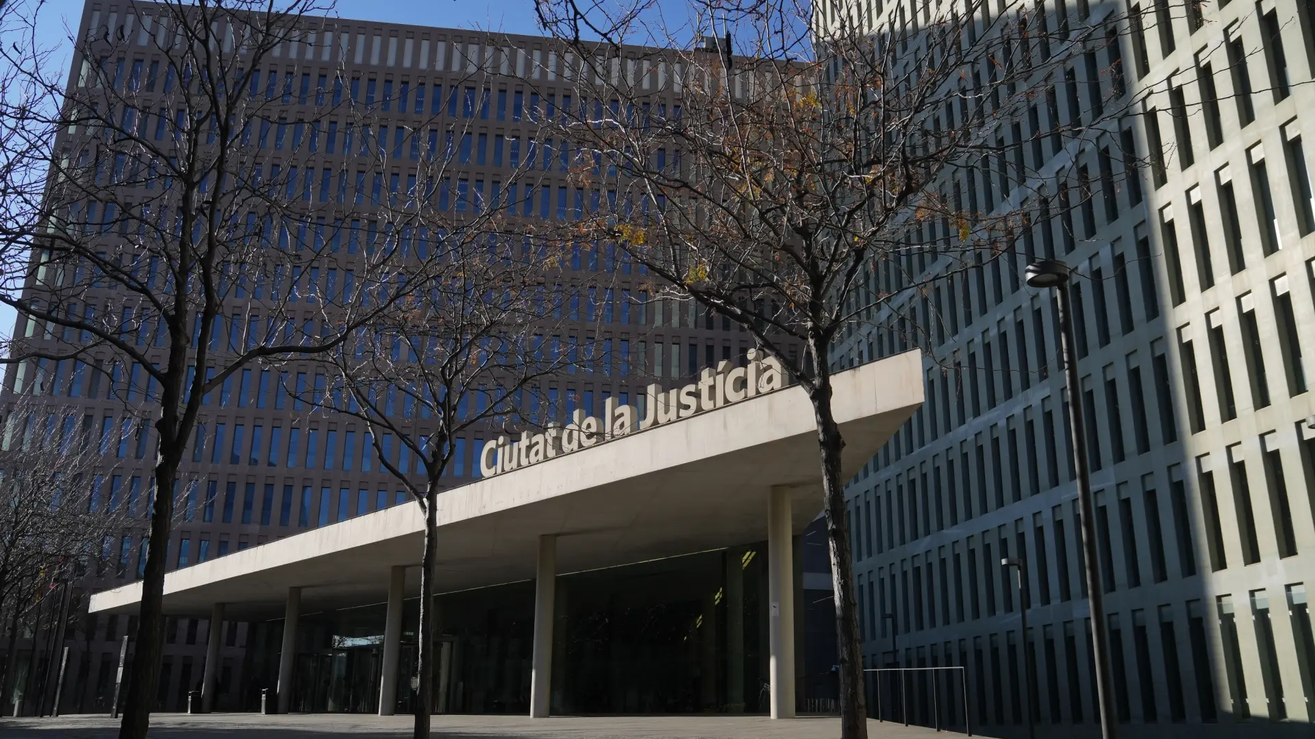 La madre del bebé maltratado en Barcelona reprochó al padre que zarandeara al niño
