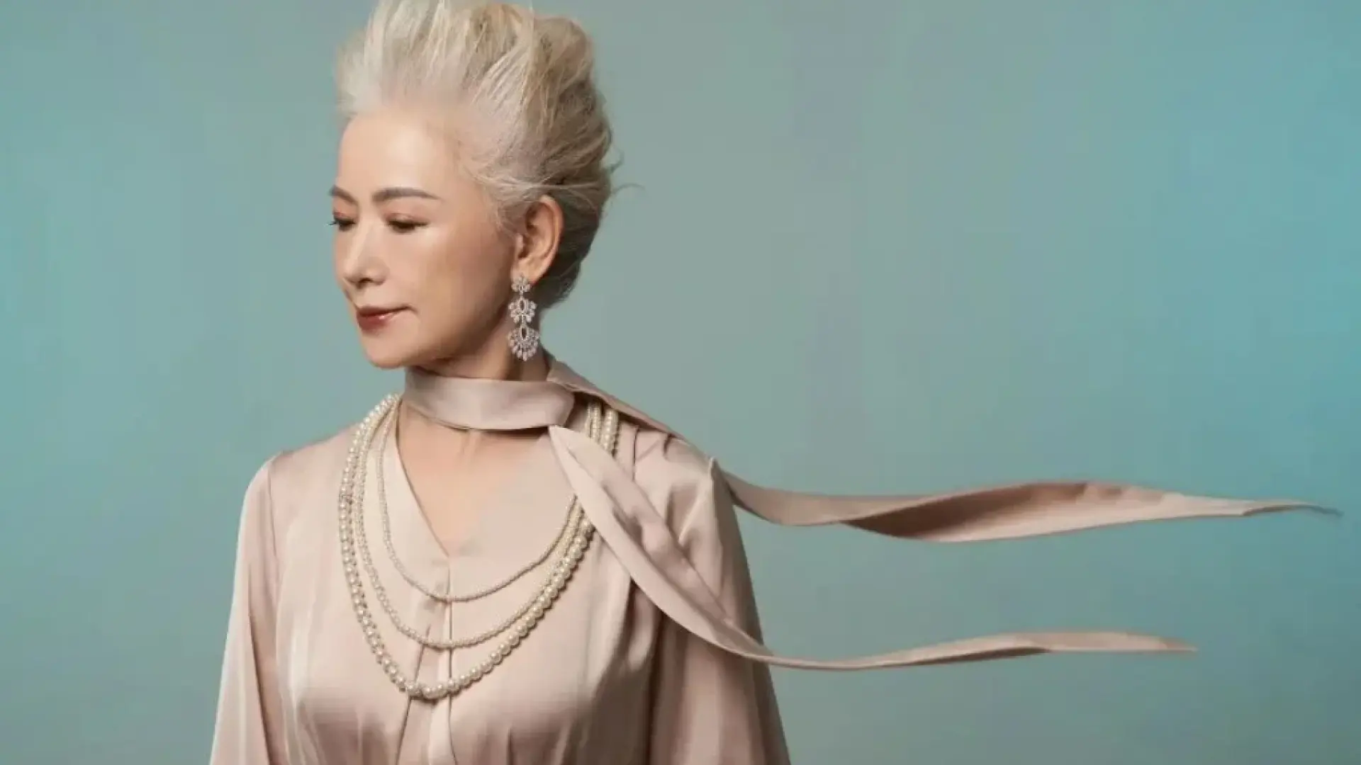 Yingzi, la mujer de 74 años viral en redes sociales por su aspecto juvenil: "La edad es solo un número"