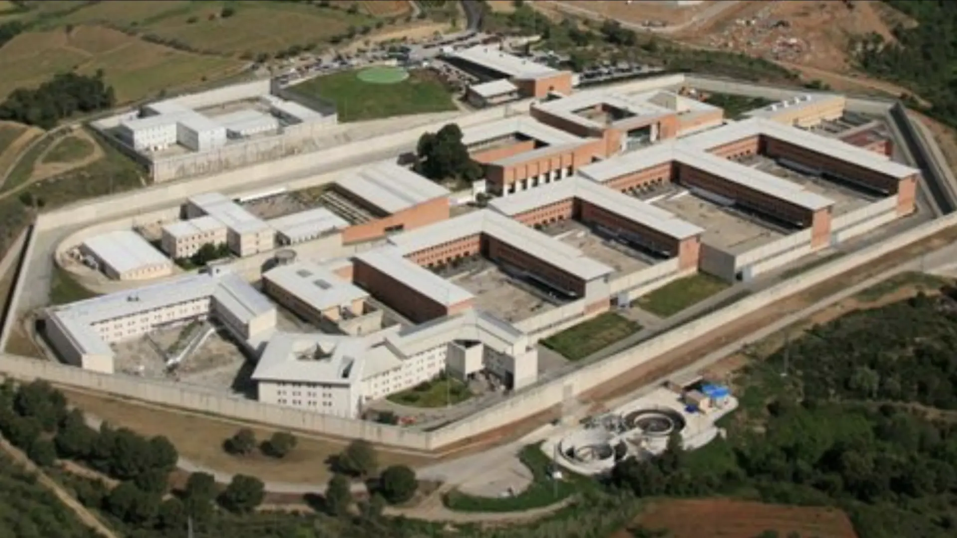 Qué se sabe de los presos que participarán en la visita del Papa en la cárcel de Brians