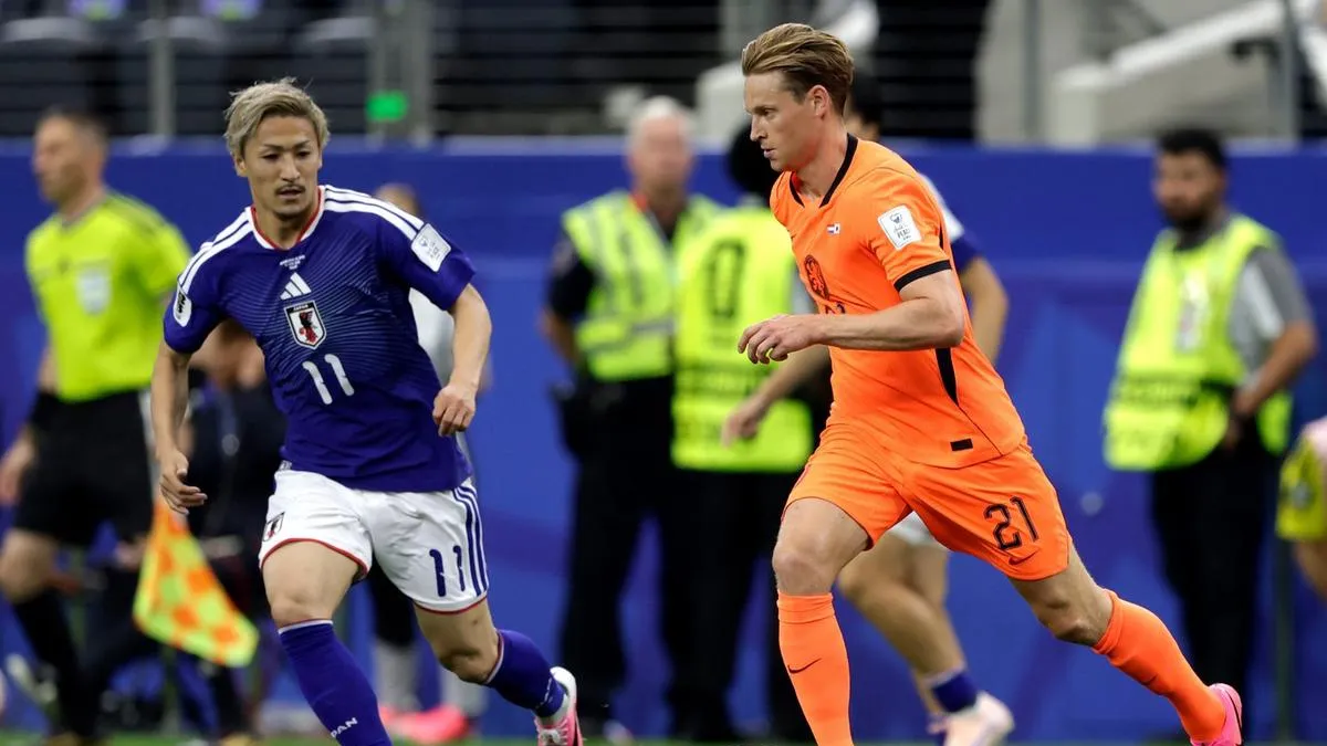 Países Bajos no pudo sostener la ventaja y empató 2-2 con Japón