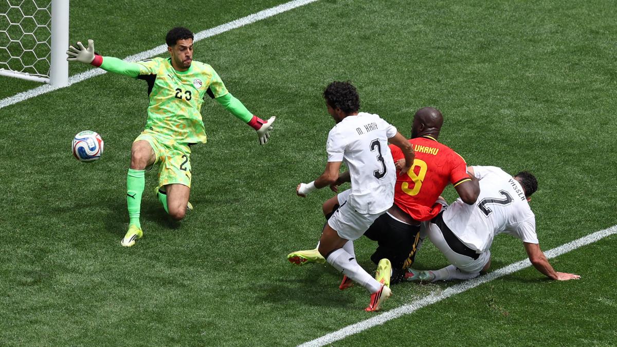 Lukaku intimida a Egipto y rescata un empate para Bélgica