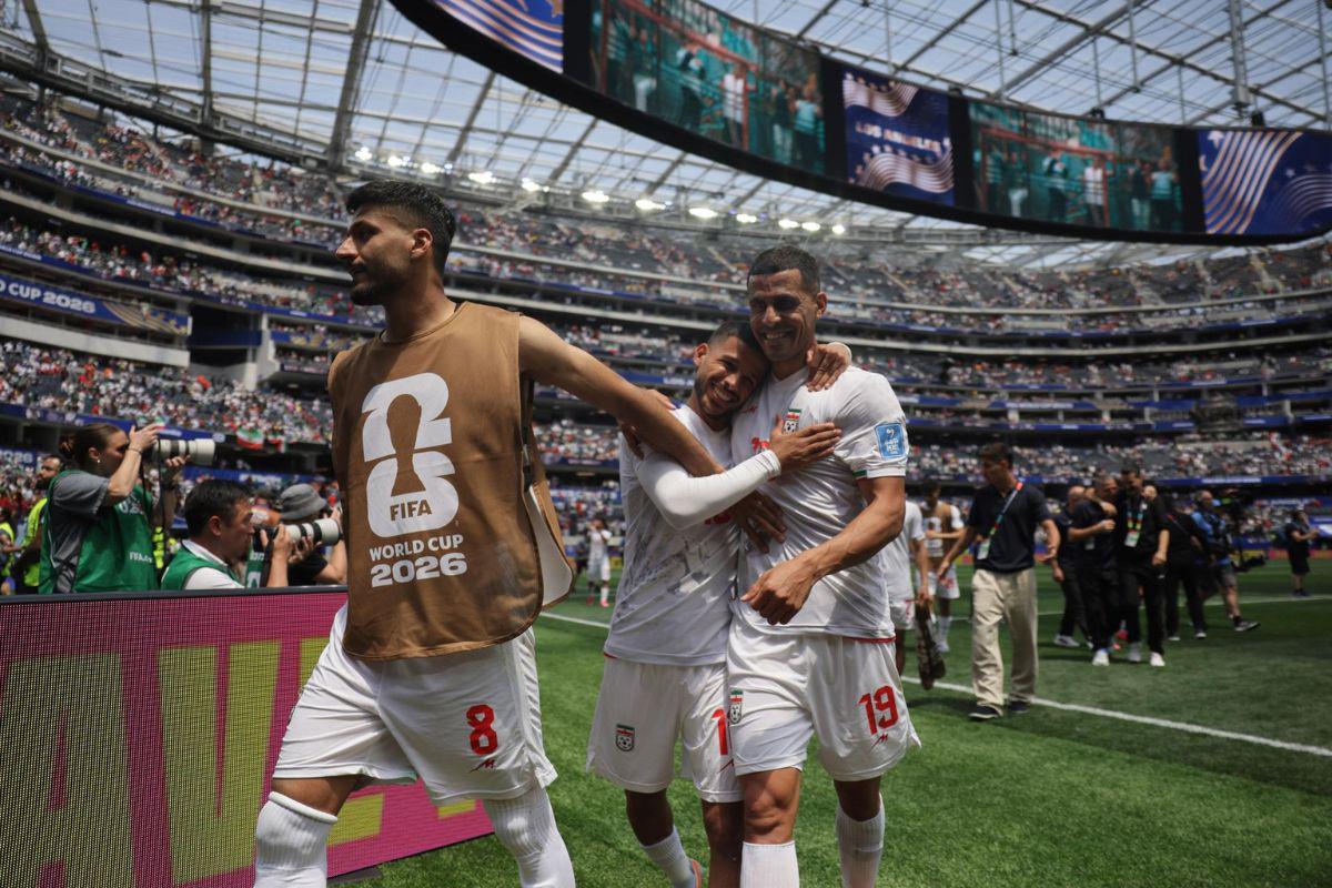 Selección de Irán agradece el trato recibido en Los Ángeles con una carta especial