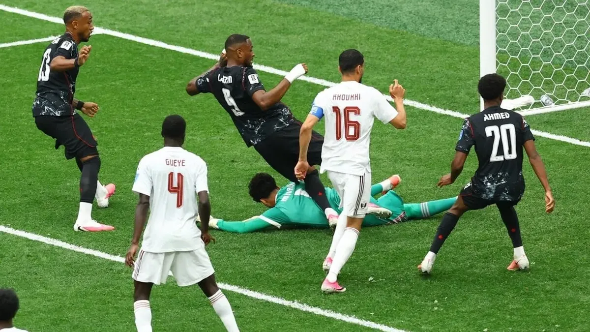Canadá goleó 5-0 a Qatar por el Grupo B