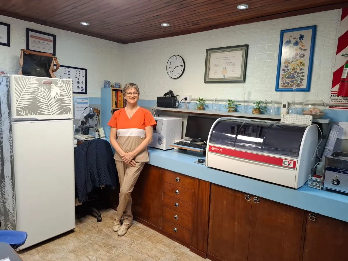 Gladys Quiñónez, cuatro décadas de compromiso con la salud a través de la bioquímica