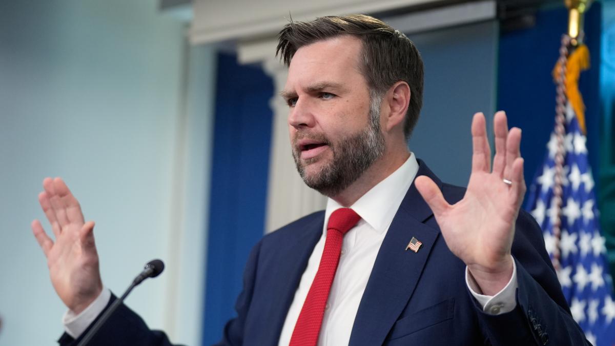 Vance sale en defensa del acuerdo con Irán y advierte a Israel: "Debe respetar el proceso de paz"