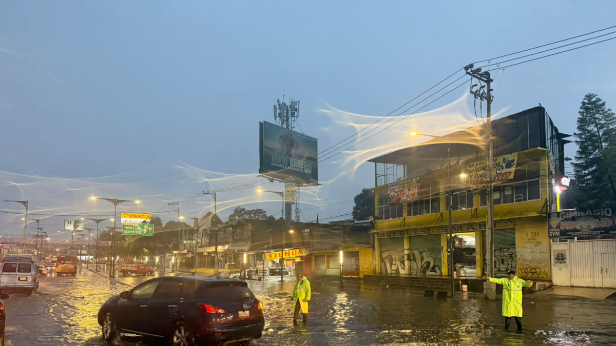 Alerta Roja por lluvias en CDMX: se inundan vialidades y el Tren Ligero