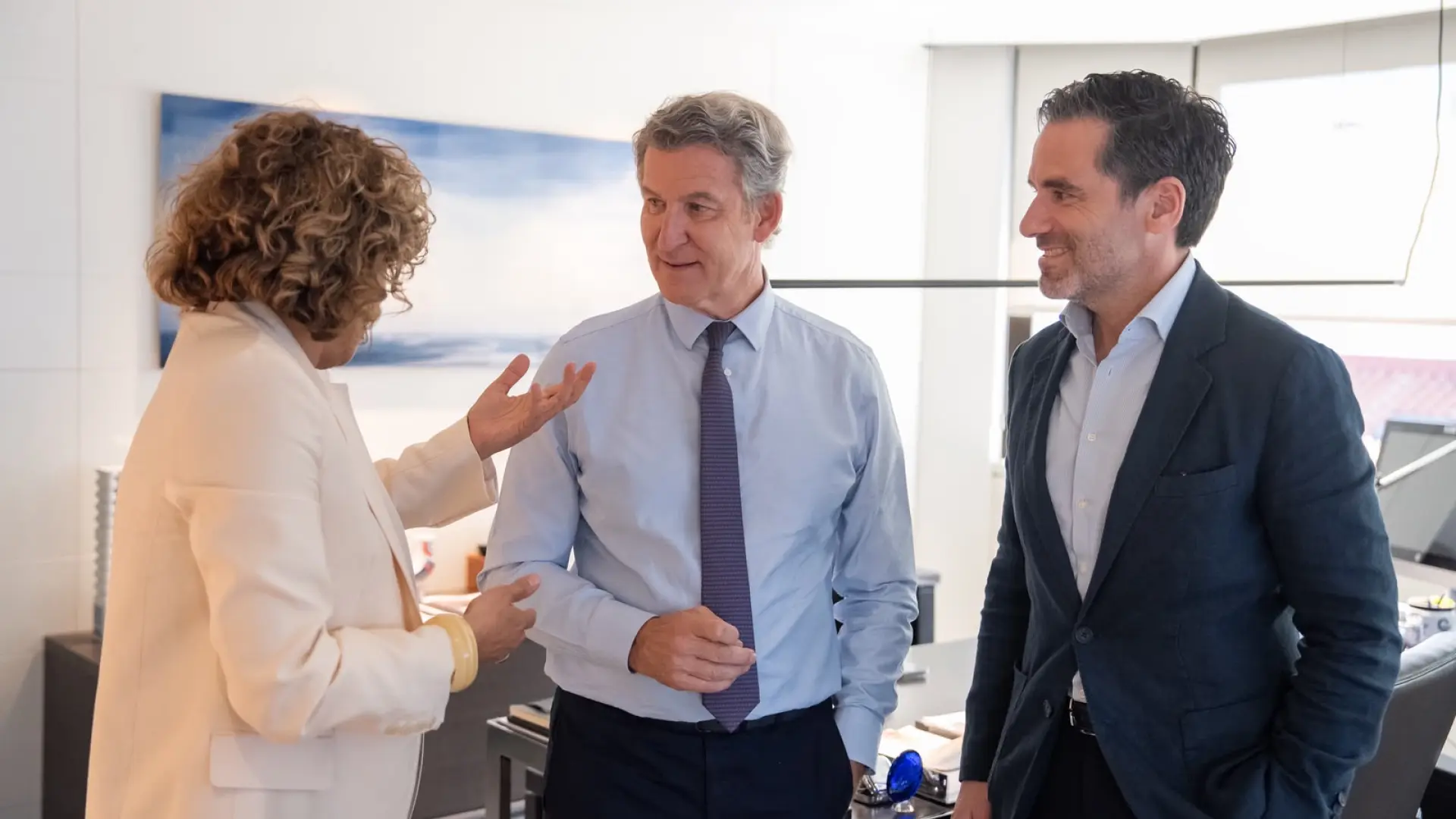 El PP busca evidenciar las contradicciones de Junts y PNV al ofrecer una vía sin Vox y las elecciones que ellos mismos reclaman