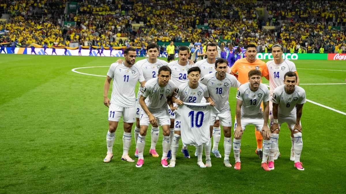 Mira cómo dejó Uzbekistán el vestidor del estadio Ciudad de México y el mensaje que escribieron