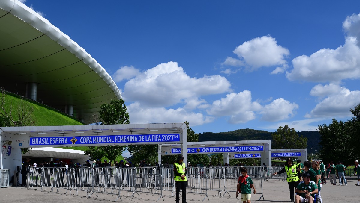 Detienen a dos por usar gafetes falsos de la FIFA en Guadalajara