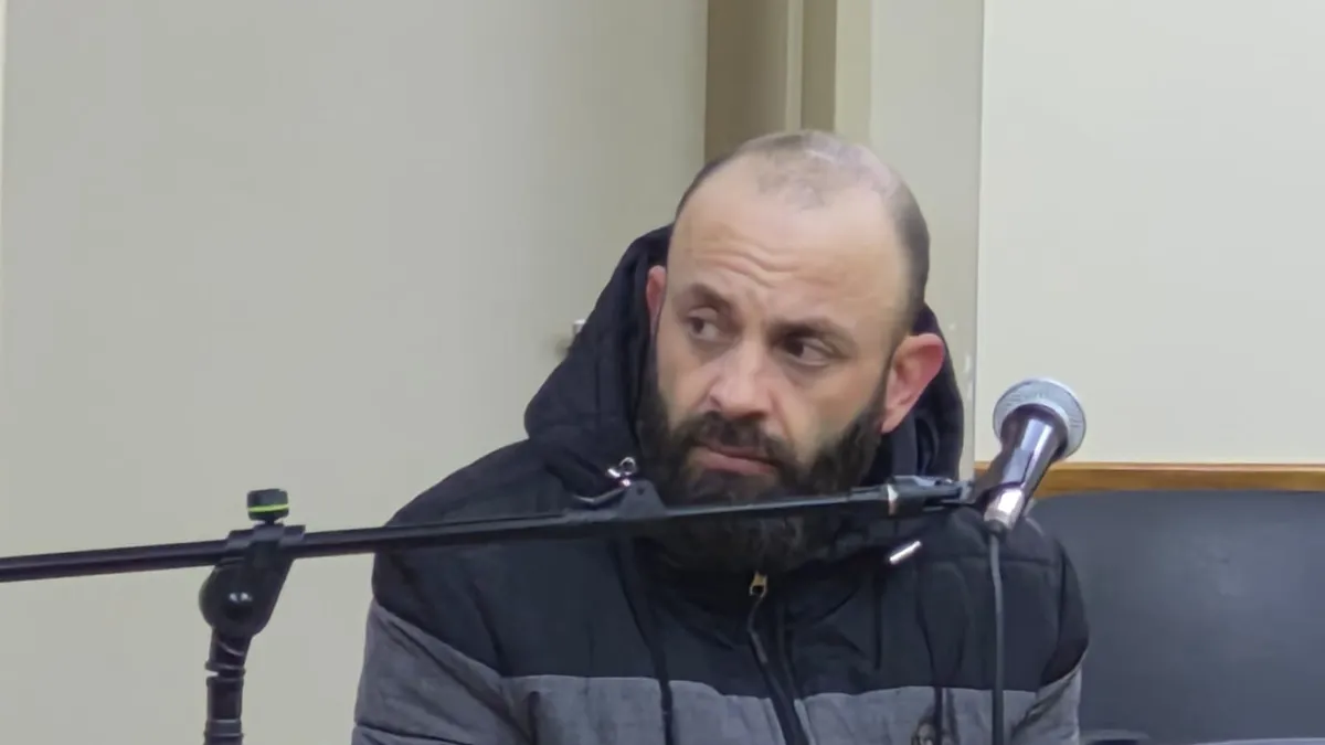 Es chofer de Uber, le mostró el pene a una clienta y busca evitar una condena pagando una multa de $1.000