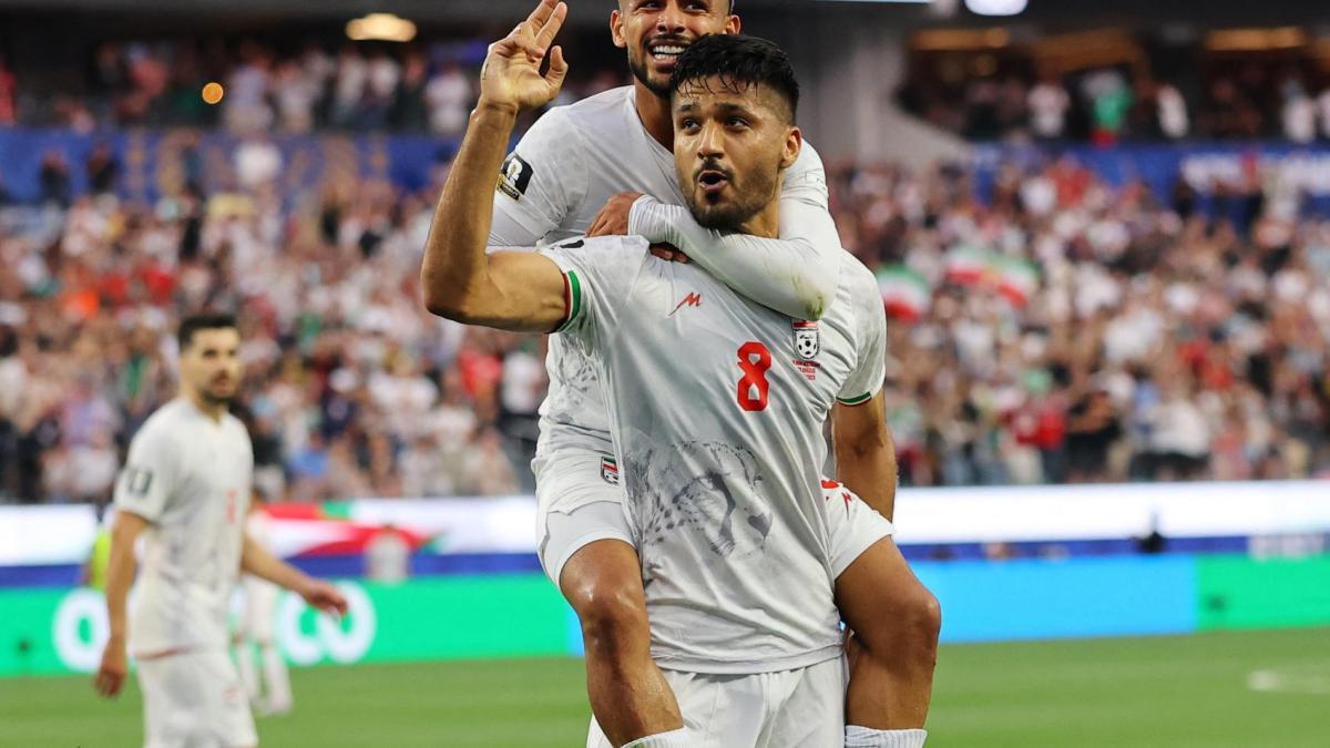 ¿Mohammad Mohebi festejó disparando? La dura crítica al gol de Irán