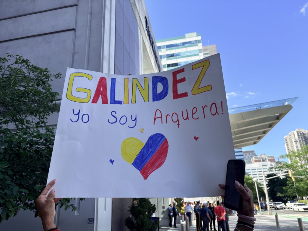 La Selección de Ecuador llega a Nueva Jersey con hinchas fieles