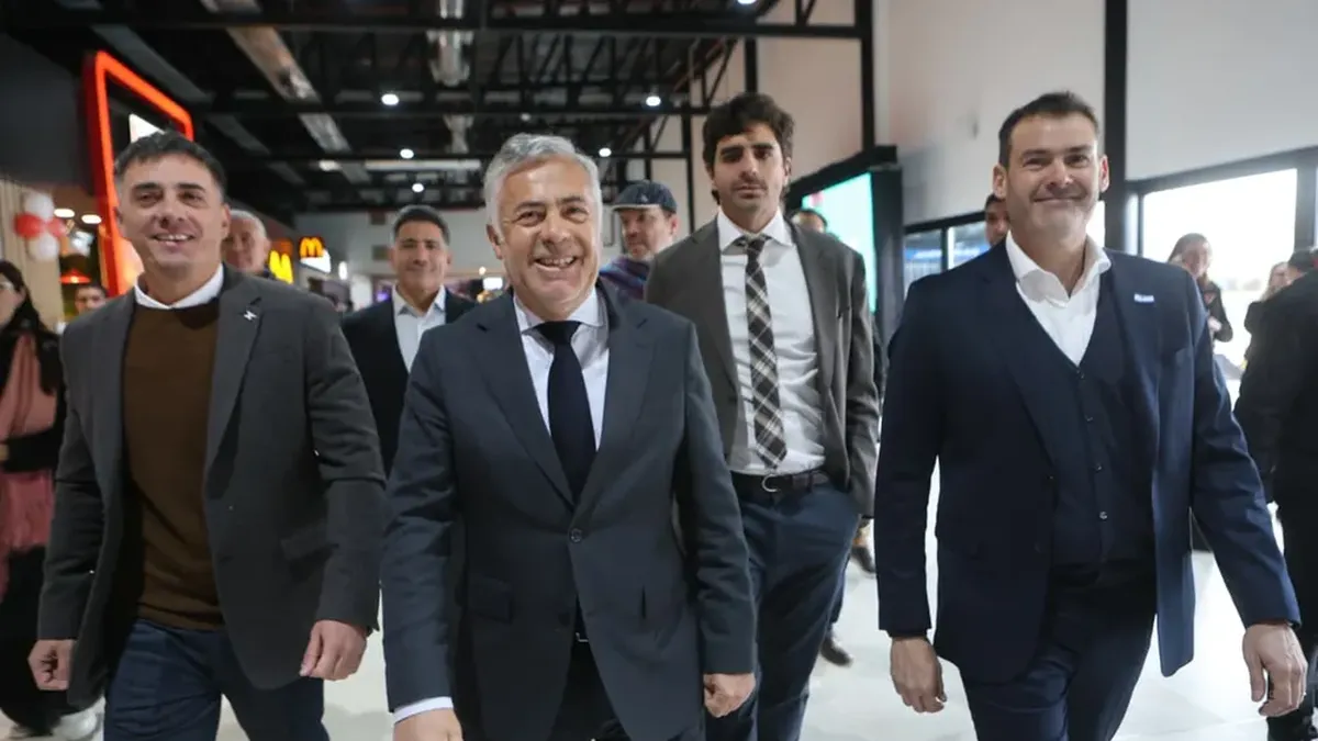 El gobernador de Mendoza, Alfredo Cornejo, destacó la inauguración del Espacio Costanera