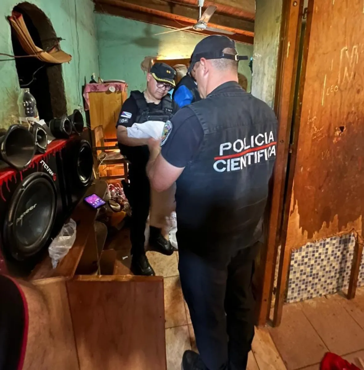 Femicidio de Dulce Candia: allanaron un taller y secuestraron más teléfonos y tarjetas de memoria