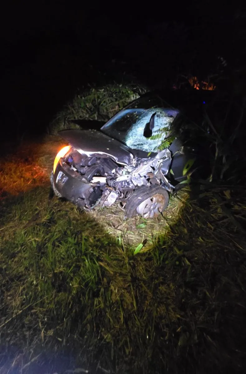 Jardin América: choque entre un automóvil y una motocicleta dejó una víctima fatal