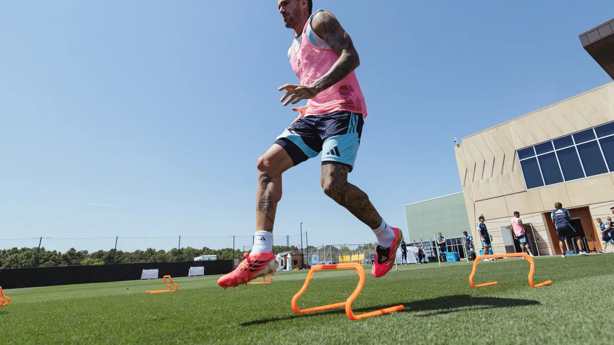 Argentina viaja a Dallas y se van definiendo los once