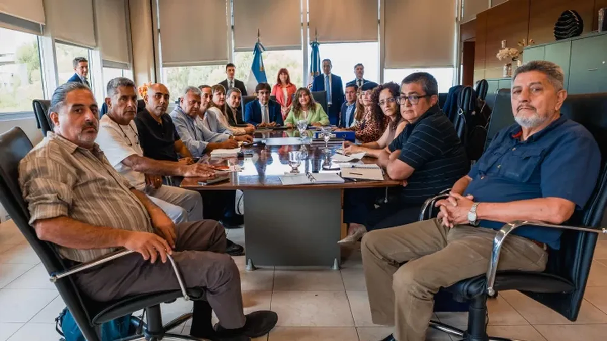 Gobierno y gremios retoman la paritaria docente en San Juan
