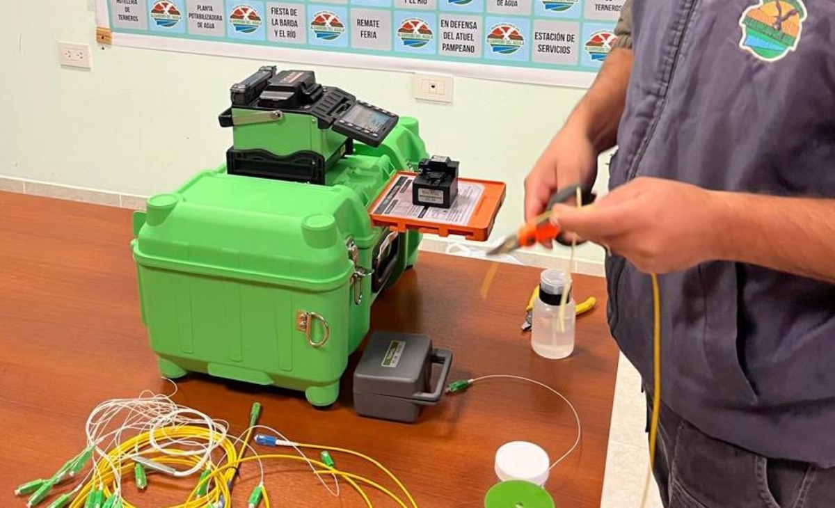 Comuna incorporó equipamiento para más y mejor conectividad