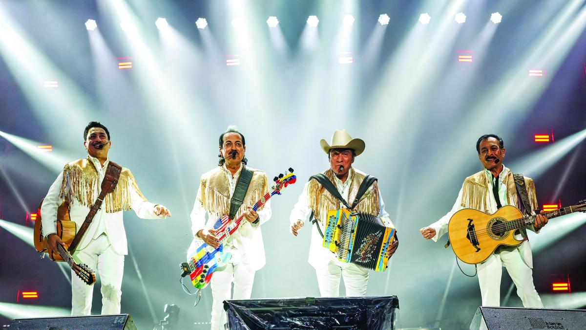 Los Tigres del Norte rugen con ambiente mundialista