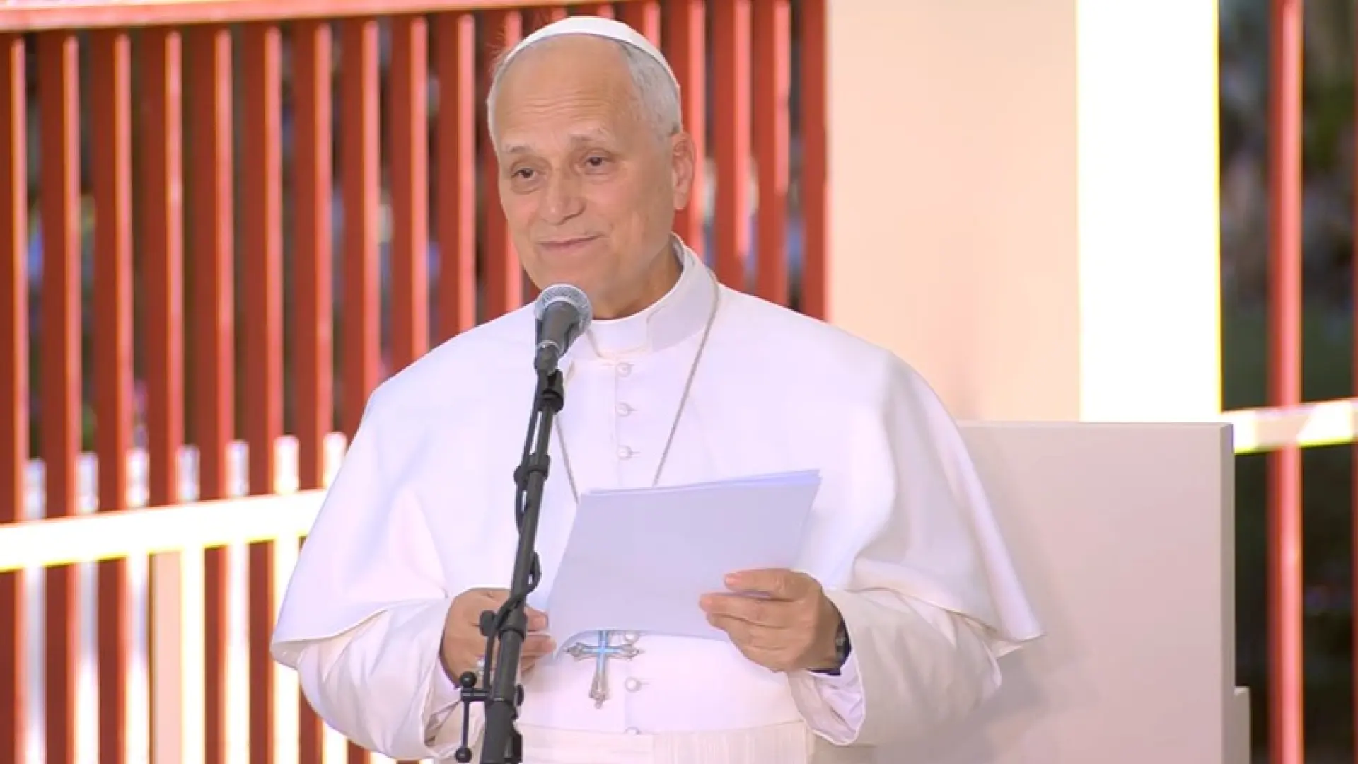 "Como un madrileño más": el Papa visita un centro de sinhogar para conocer "experiencias dolorosas, pero llenas de luz"