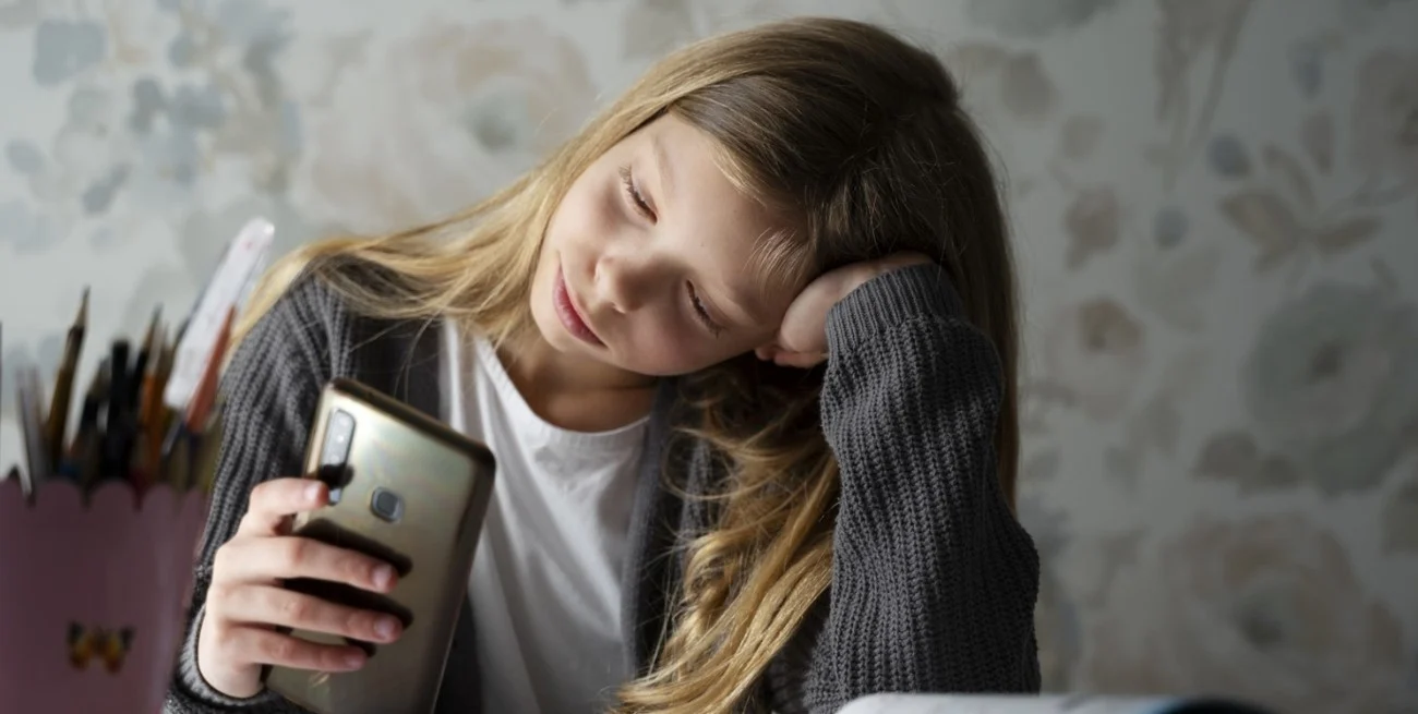 Canadá impulsa un proyecto de ley para prohibir el uso de redes sociales a menores de 16 años