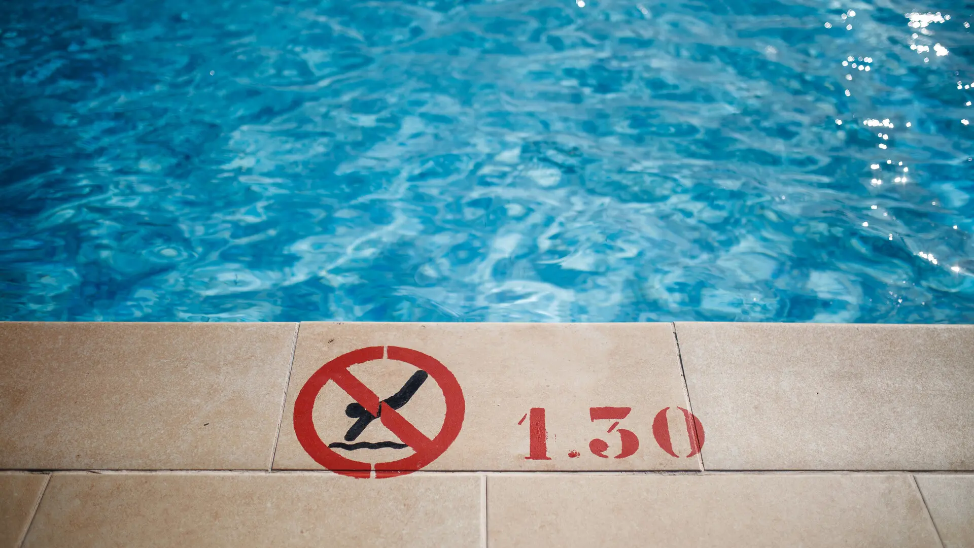 Muere una niña de tres años tras caer a una piscina en la localidad de Cártama