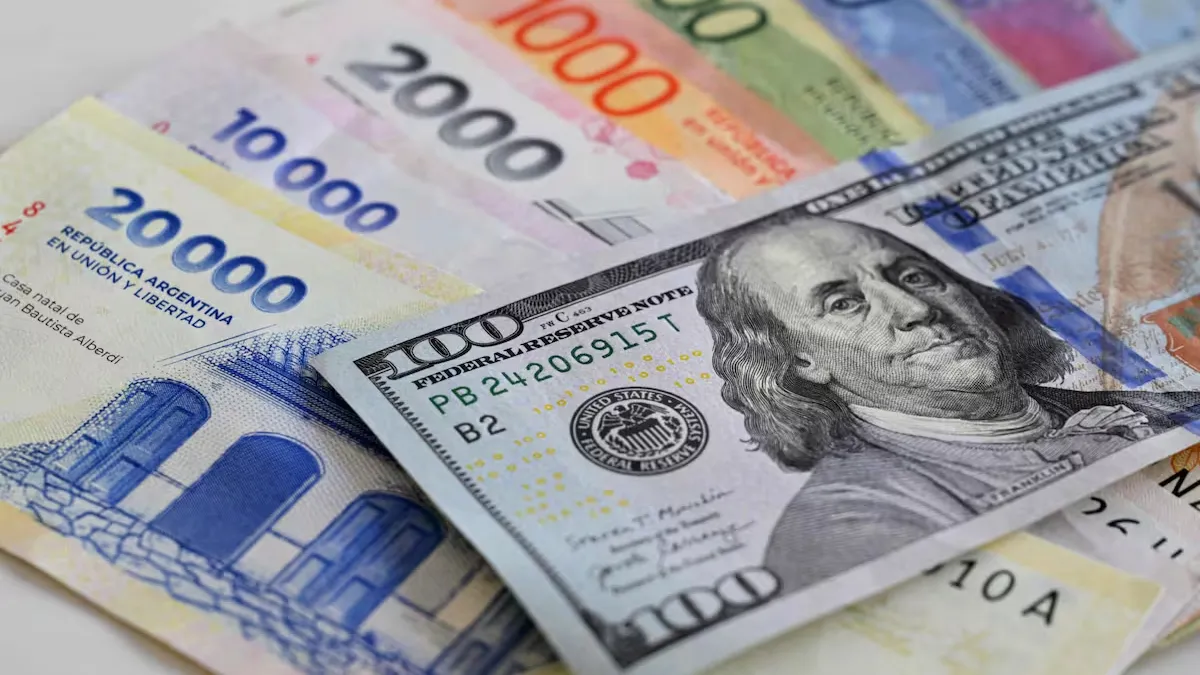 El dólar blue volvió a subir y se aproxima a los $1.500