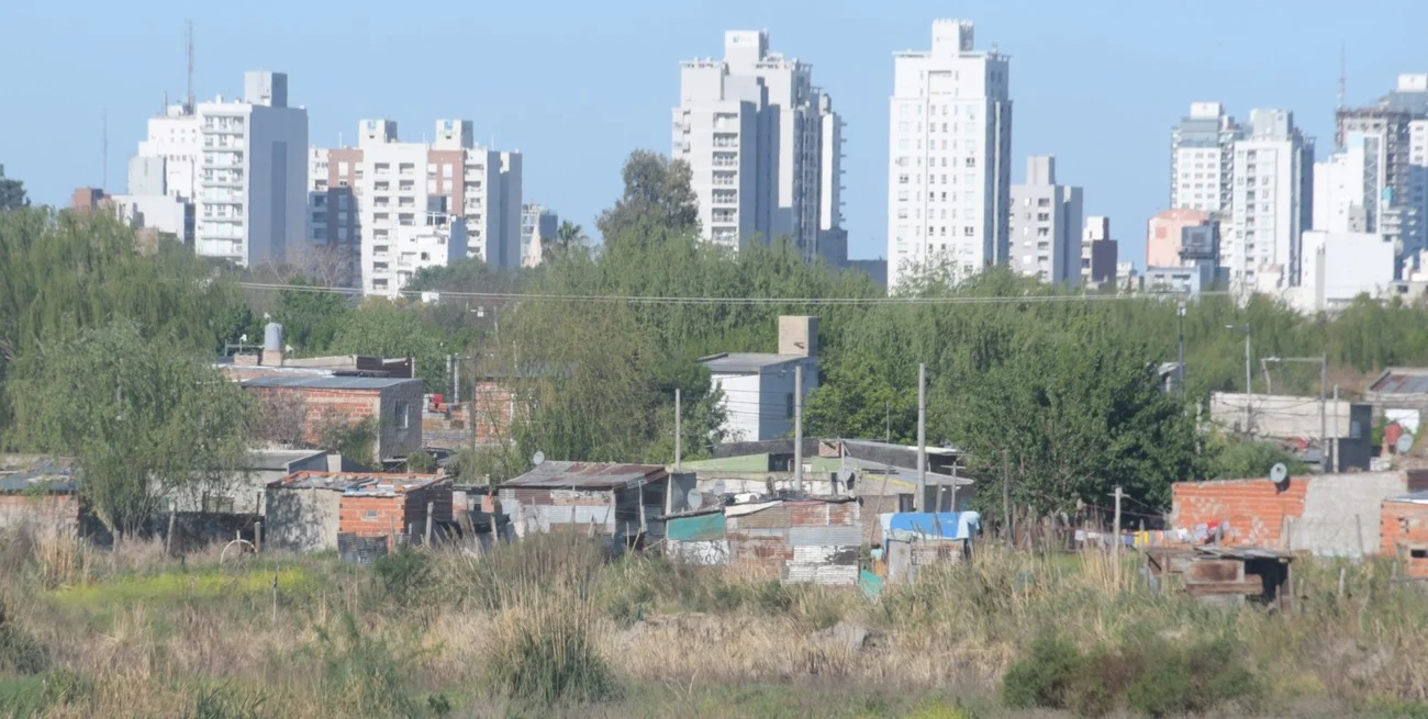 Un país de contrastes: mayores privaciones sociales en una Argentina con menor pobreza monetaria