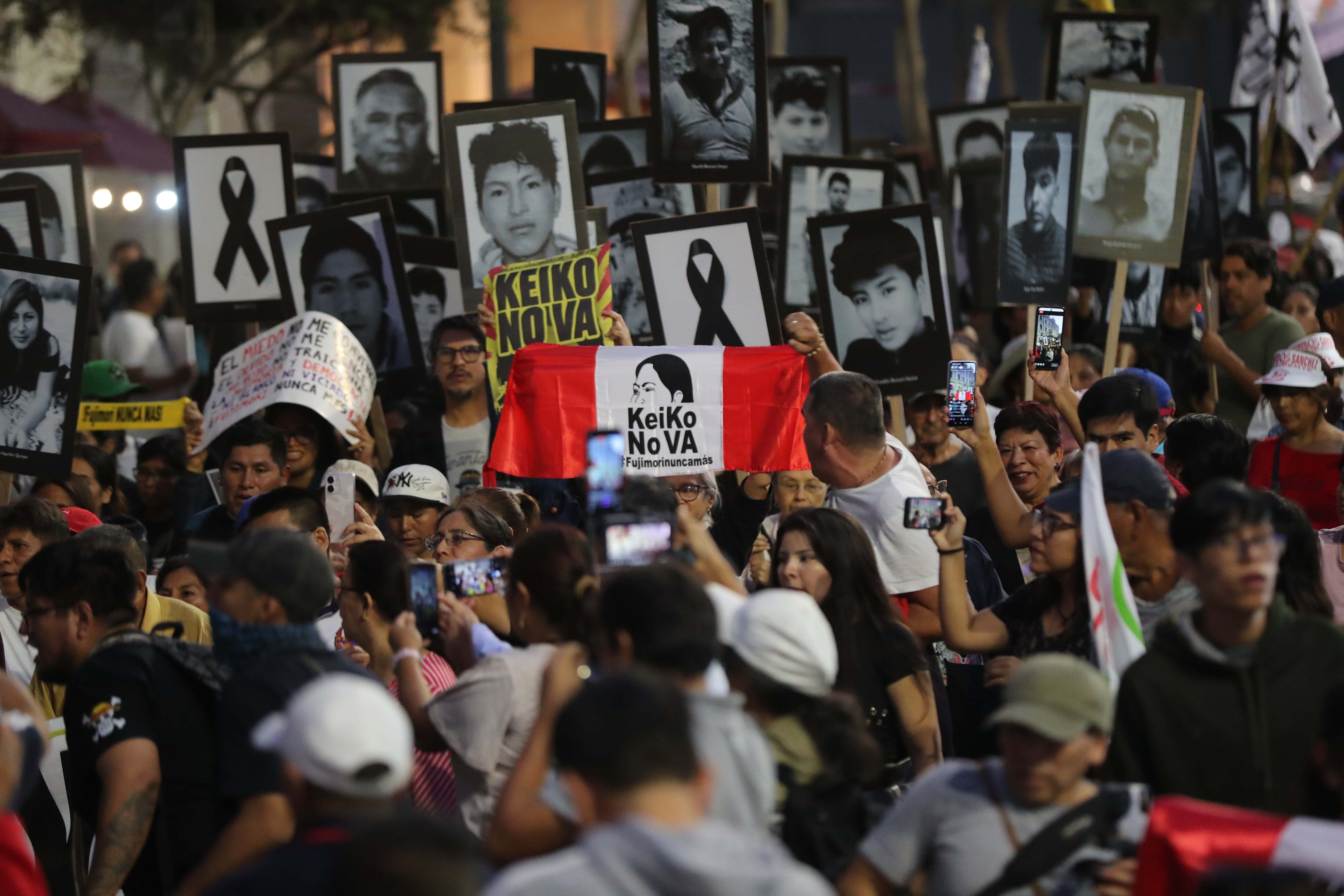 La fuerza del antifujimorismo y el voto del sur de Perú resurgen en la recta final de la campaña