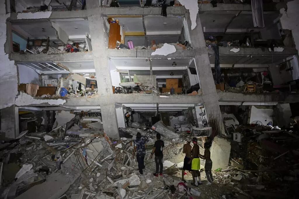 Gobierno enviará hoy avión con ayuda humanitaria a Venezuela tras doble terremoto