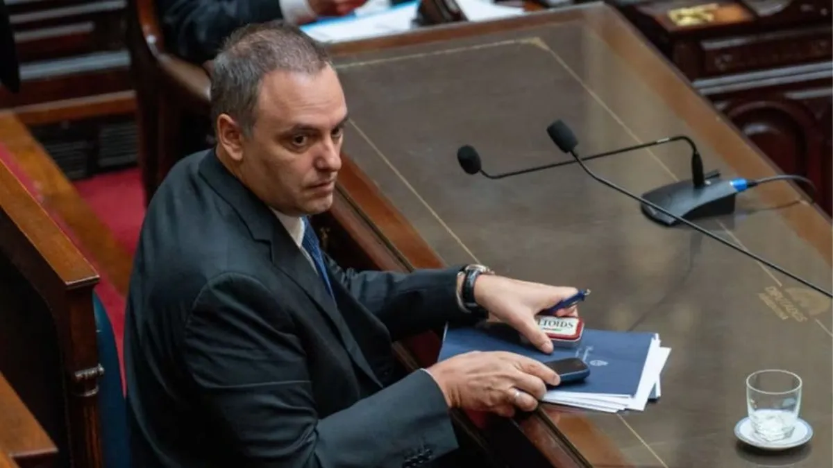 Senado: se pospuso una semana la sesión por Manuel Adorni y quedó cerca de ser interpelado el 2 de julio